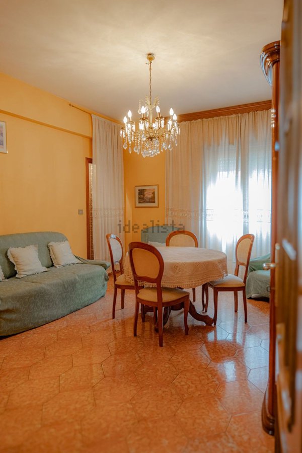 appartamento in vendita a Roma in zona Torre Spaccata