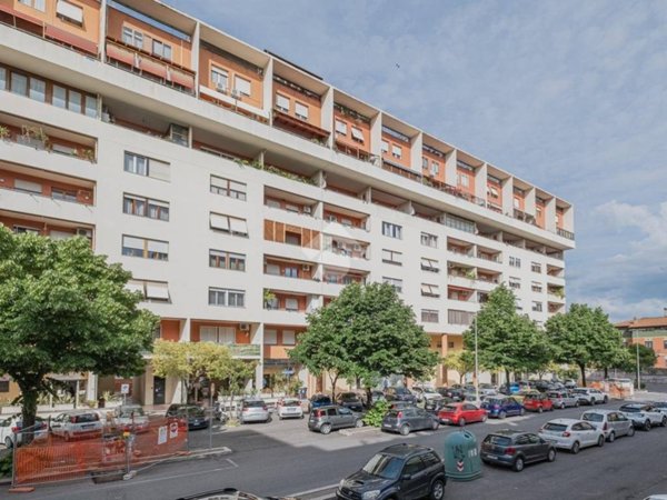 appartamento in vendita a Roma in zona Giuliano Dalmata