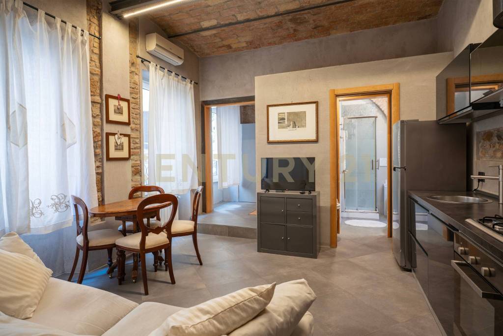 appartamento in vendita a Roma in zona Castro Pretorio