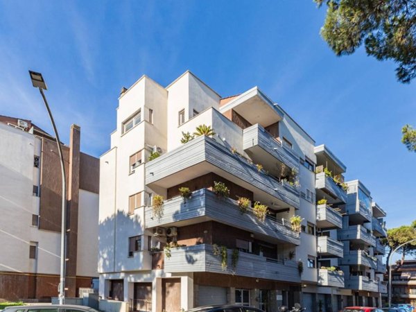 appartamento in vendita a Roma in zona Torrino