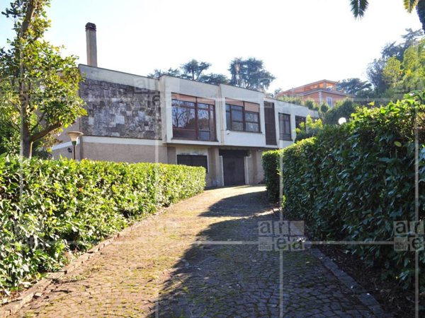 casa indipendente in vendita a Roma in zona Ardeatino