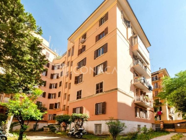 appartamento in vendita a Roma in zona Nomentano