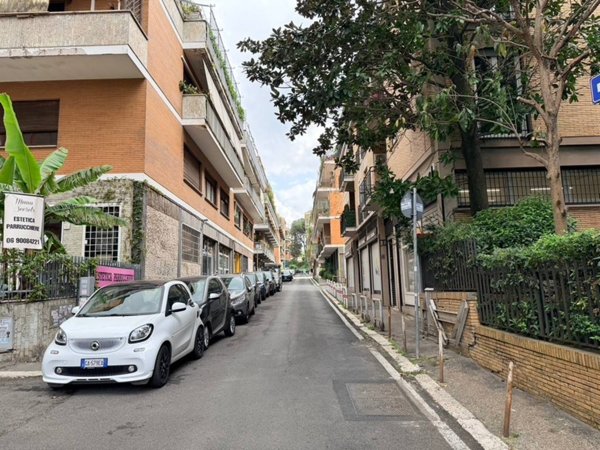 appartamento in vendita a Roma in zona Tor di Quinto