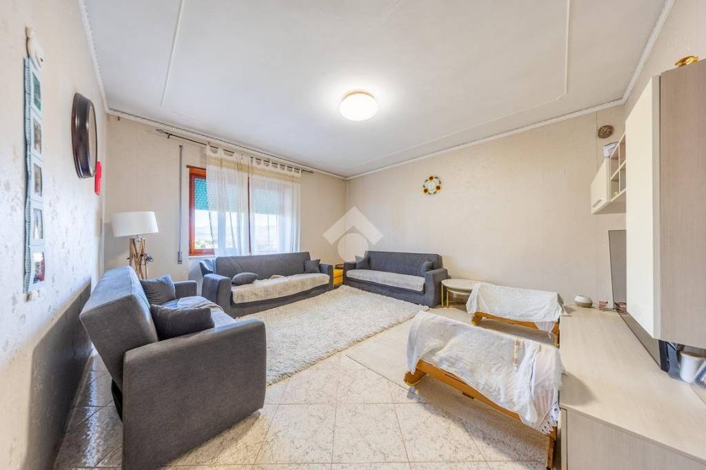 appartamento in vendita a Roma in zona Castelverde