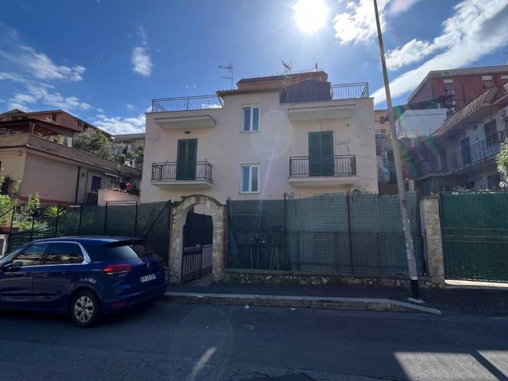 appartamento in vendita a Roma in zona Labaro