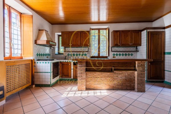 casa indipendente in vendita a Roma in zona Appio Claudio