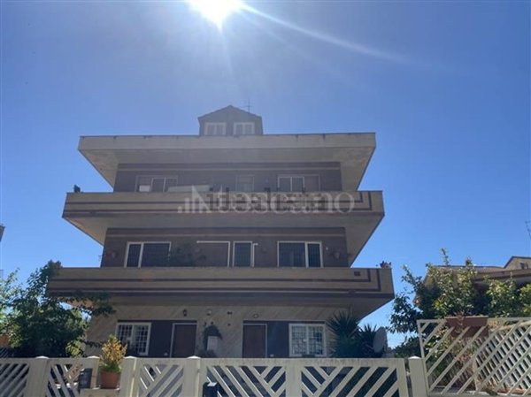 appartamento in vendita a Roma in zona Vitinia
