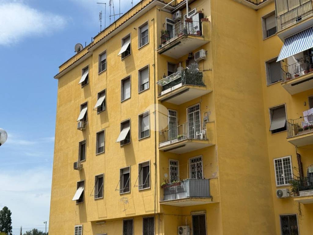 appartamento in vendita a Roma in zona Ostiense