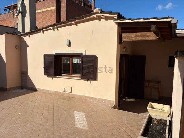 appartamento in vendita a Roma in zona Acilia