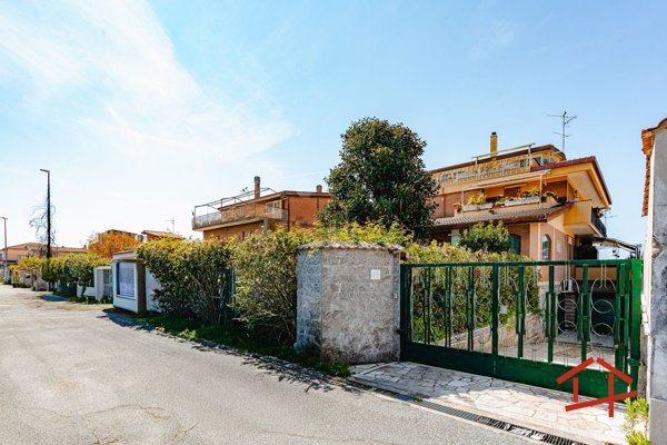 appartamento in vendita a Roma in zona Casal Palocco