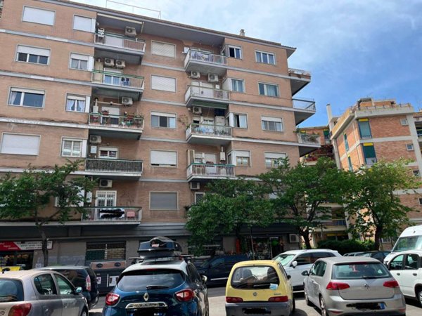 appartamento in vendita a Roma in zona Ostia