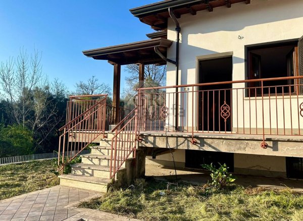 casa indipendente in vendita a Roma in zona Cesano