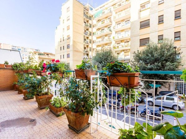 appartamento in vendita a Roma in zona Ostiense