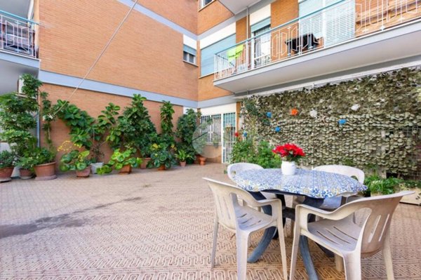 appartamento in vendita a Roma in zona Ostiense