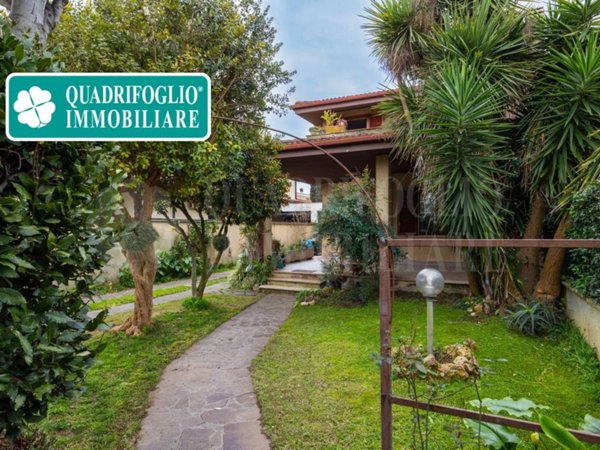 casa indipendente in vendita a Roma in zona Infernetto