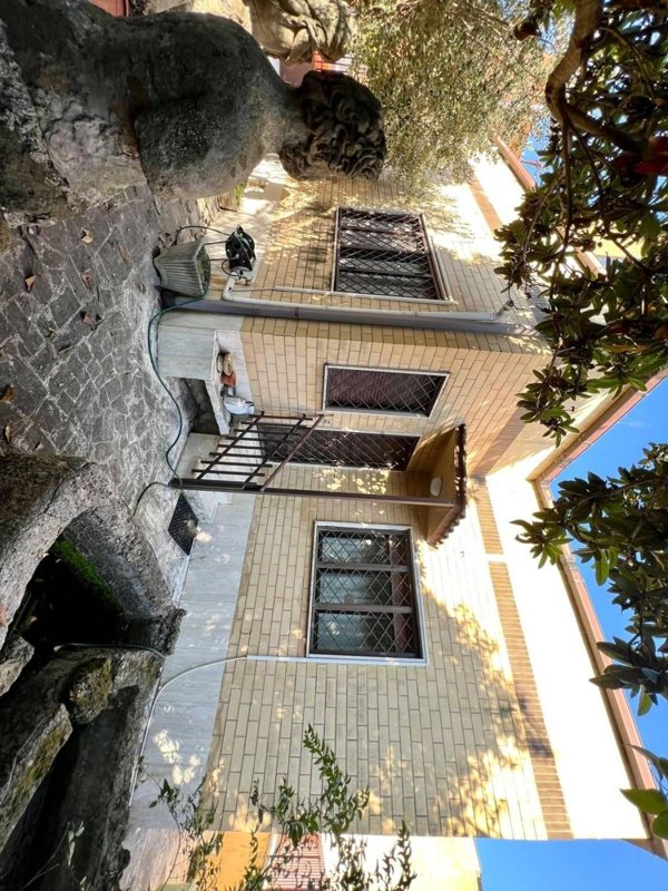 casa indipendente in vendita a Roma in zona Tor Vergata/Torrenova