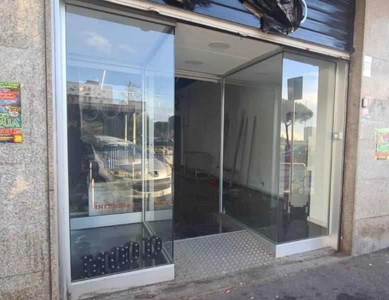 casa indipendente in vendita a Roma in zona Torre Angela