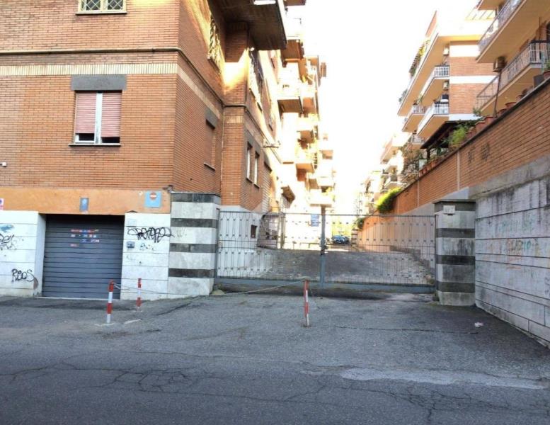 casa indipendente in vendita a Roma