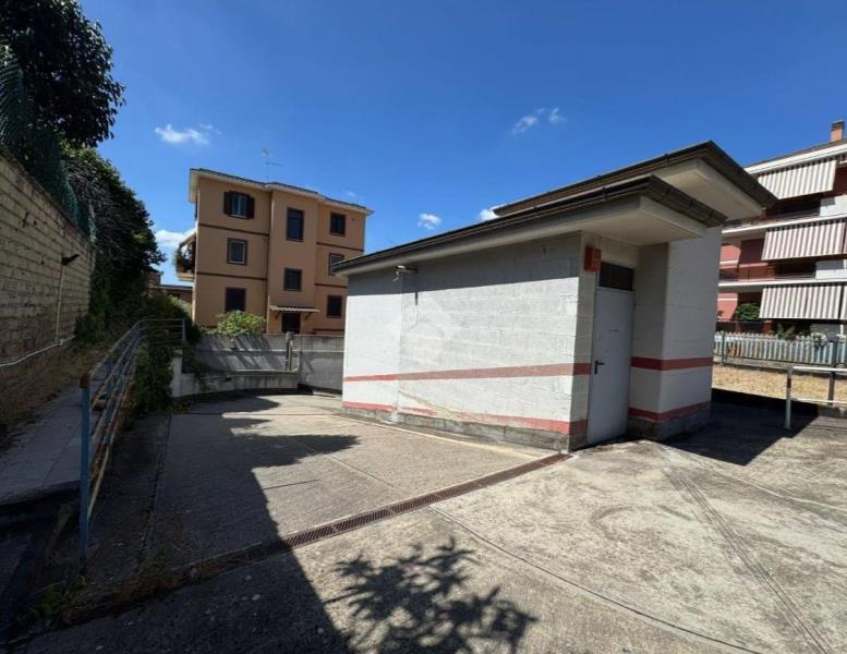 casa indipendente in vendita a Roma