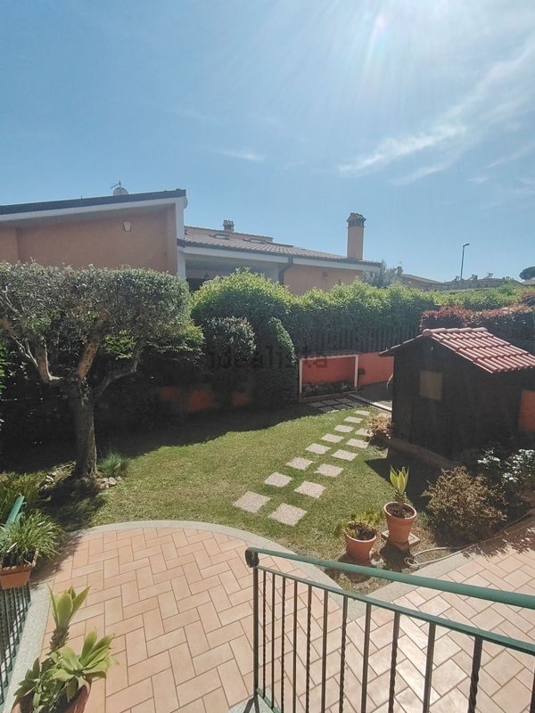 casa indipendente in vendita a Roma in zona Tor Vergata/Torrenova