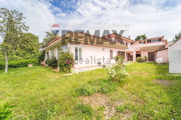 casa indipendente in vendita a Roma in zona Aurelio