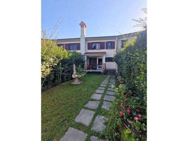 casa indipendente in vendita a Roma in zona Marcigliana