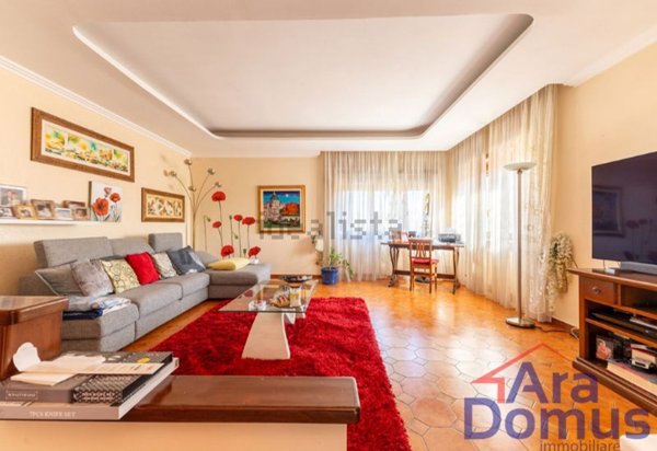 casa indipendente in vendita a Roma in zona Selva Candida