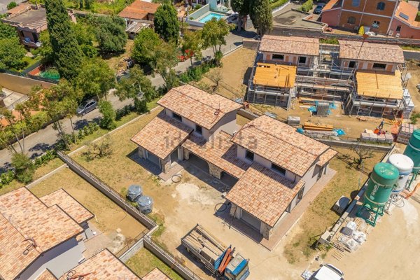 casa indipendente in vendita a Roma in zona Borghesiana
