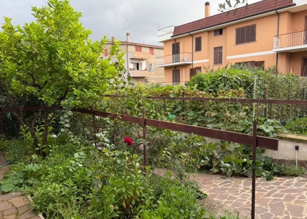 appartamento in vendita a Roma in zona Ponte Mammolo