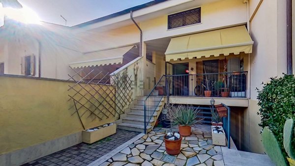 casa indipendente in vendita a Roma in zona Ostia Antica