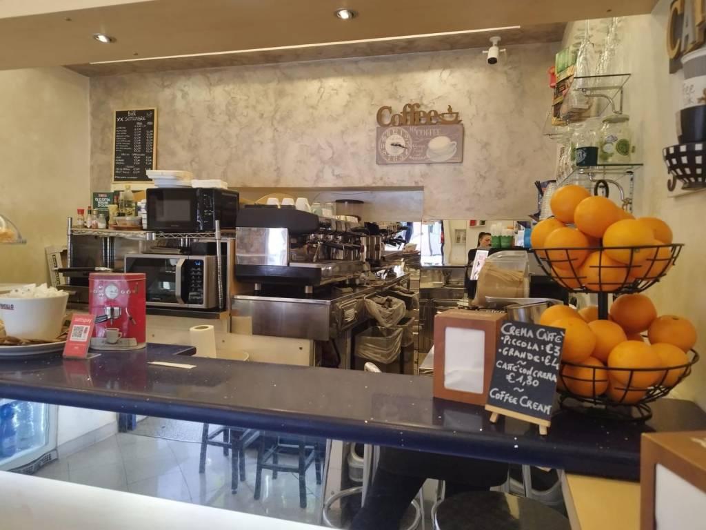 negozio in vendita a Roma in zona Ludovisi/Sallustiano