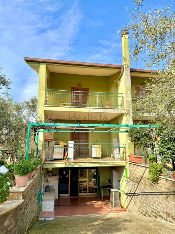 casa indipendente in vendita a Roma in zona Selvotta