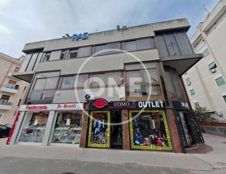 negozio in vendita a Roma in zona Prenestino-Centocelle