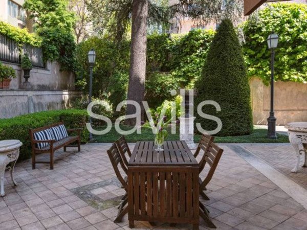 appartamento in vendita a Roma in zona EUR