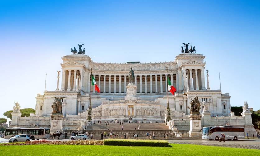 intera palazzina in vendita a Roma in zona Rione Monti/Campitelli