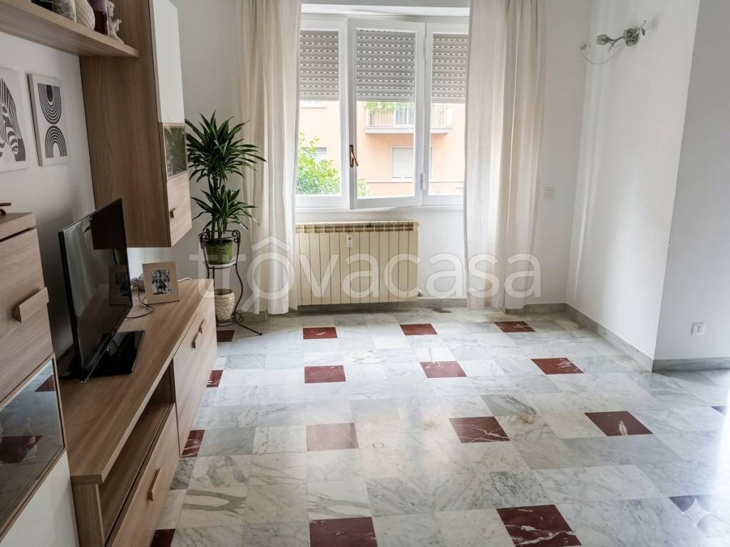 appartamento in vendita a Roma in zona Tomba di Nerone