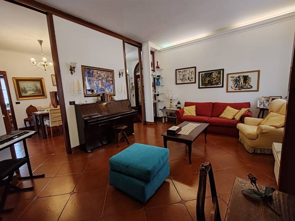 appartamento in vendita a Roma in zona Acilia