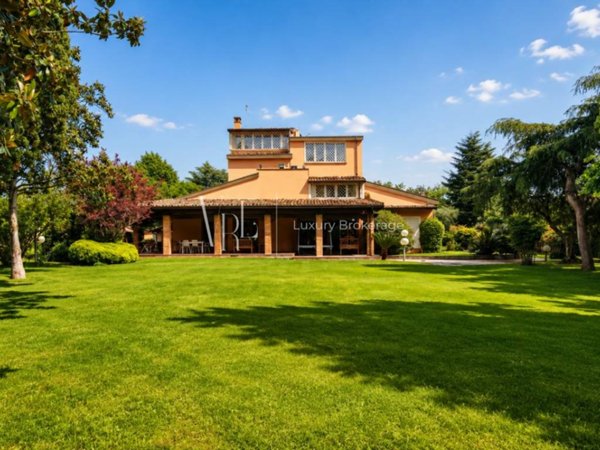 villa in vendita a Roma in zona Centro Storico