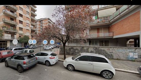 appartamento in vendita a Roma in zona Appio Claudio
