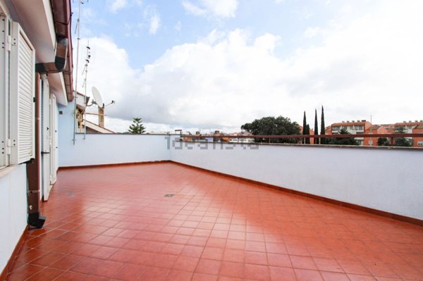 casa indipendente in vendita a Roma in zona Acilia