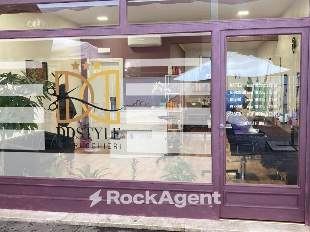 negozio in vendita a Roma in zona Pietralata