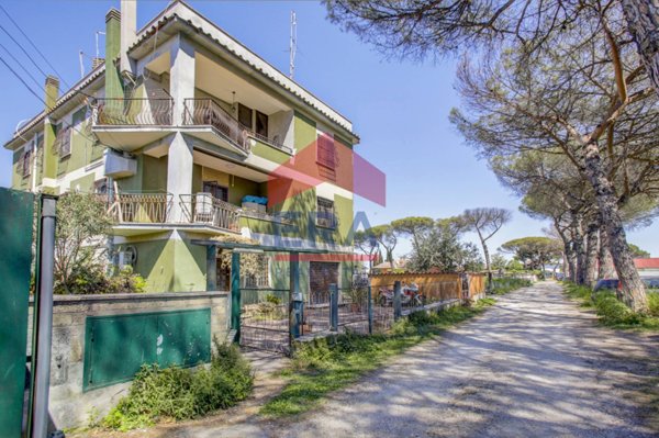 ufficio in vendita a Roma in zona Acilia