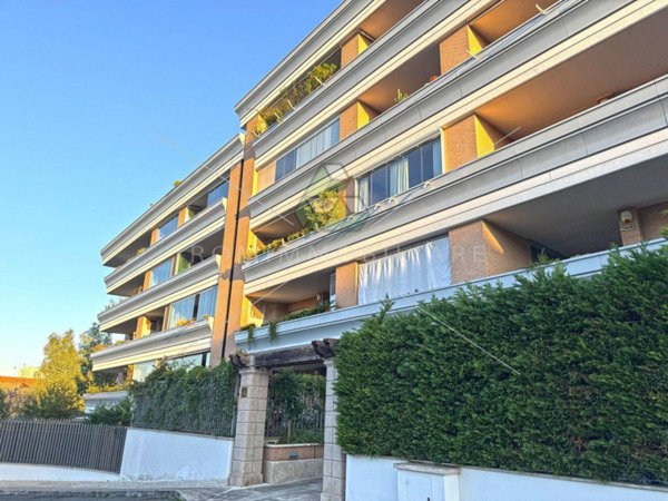 appartamento in vendita a Roma in zona Ostiense