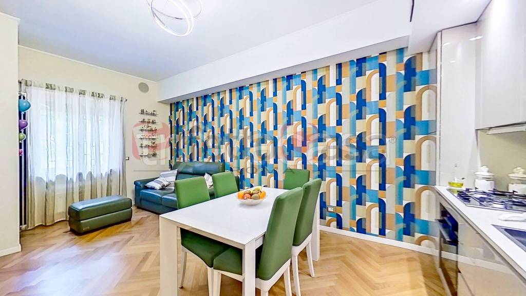 appartamento in vendita a Roma in zona Appio Claudio
