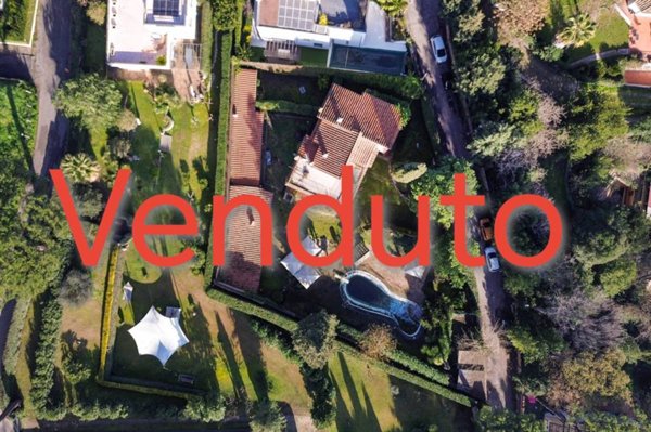 casa indipendente in vendita a Roma in zona Labaro