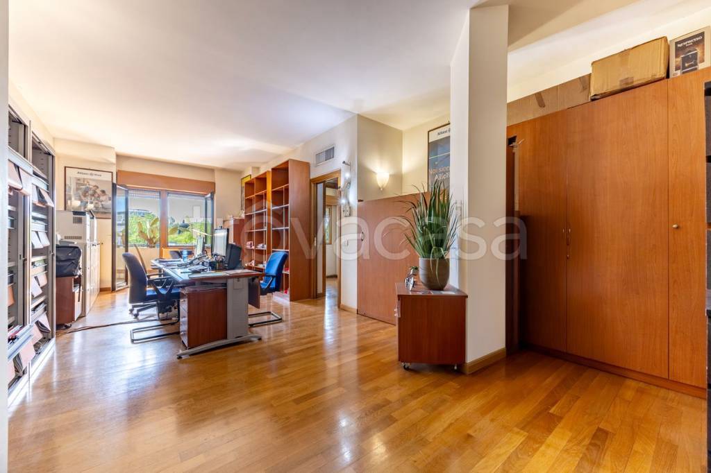 appartamento in vendita a Roma in zona Tor di Quinto
