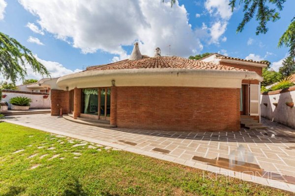 casa indipendente in vendita a Roma in zona Nomentano