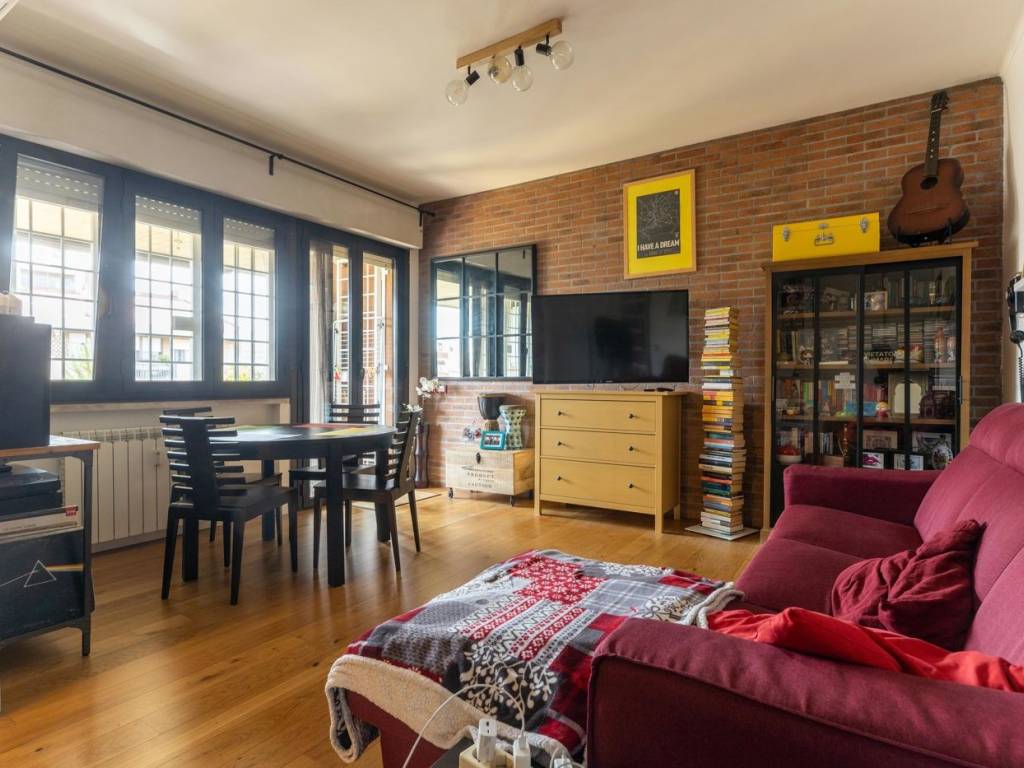 appartamento in vendita a Roma in zona Ostiense