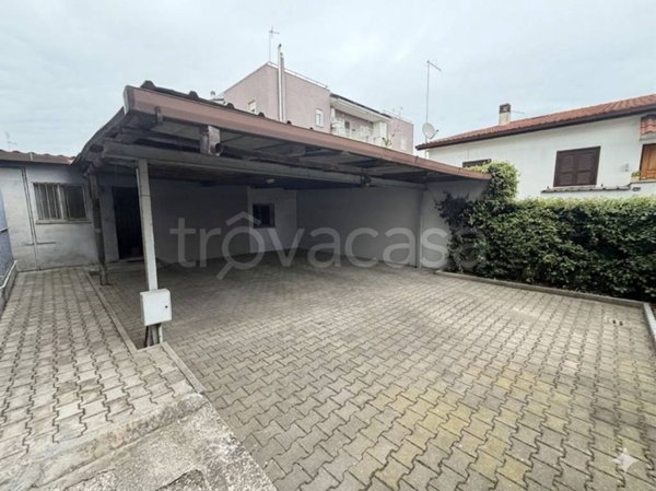 appartamento in vendita a Roma in zona Dragona/Bagnoletto