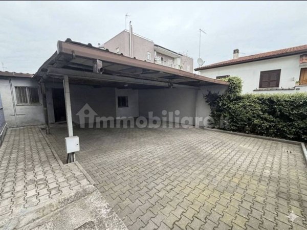 appartamento in vendita a Roma in zona Dragona/Bagnoletto